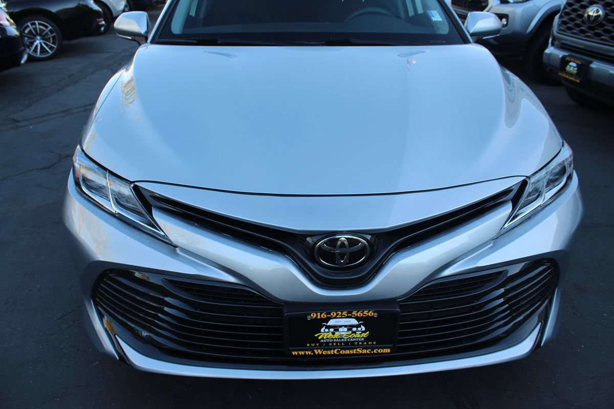 Used 2020 Toyota Camry LE FWD image 9