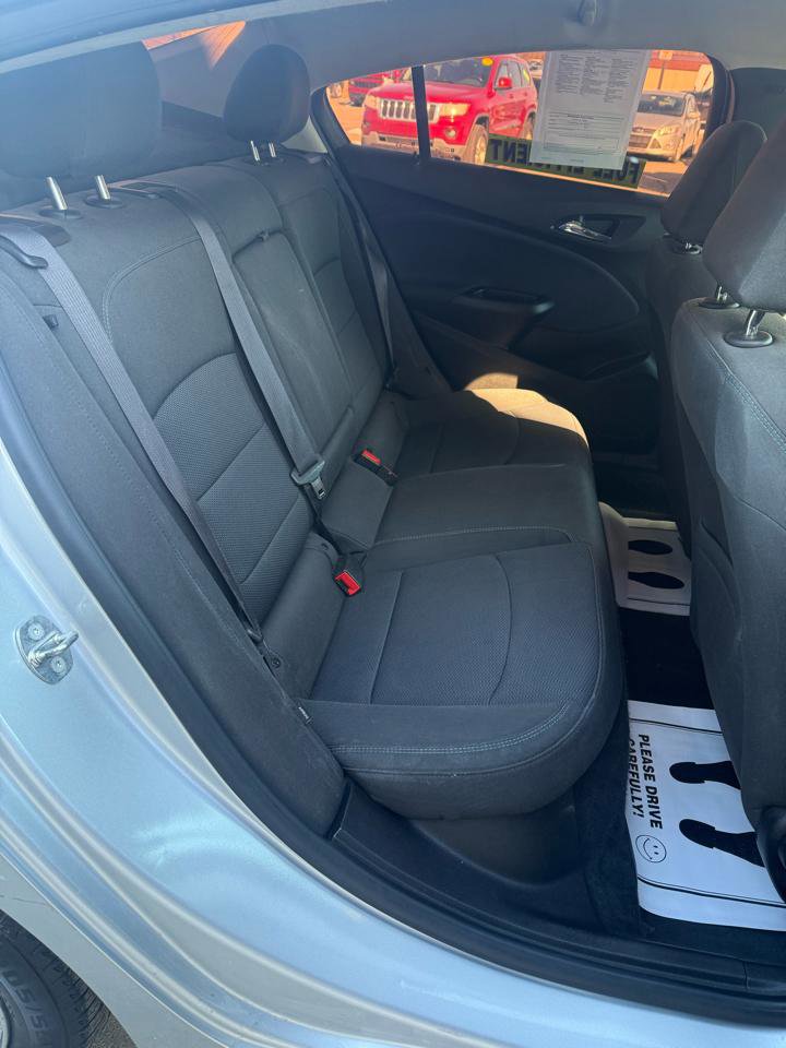 Used 2017 Chevrolet Cruze LT w/ LT Convenience Package image 15