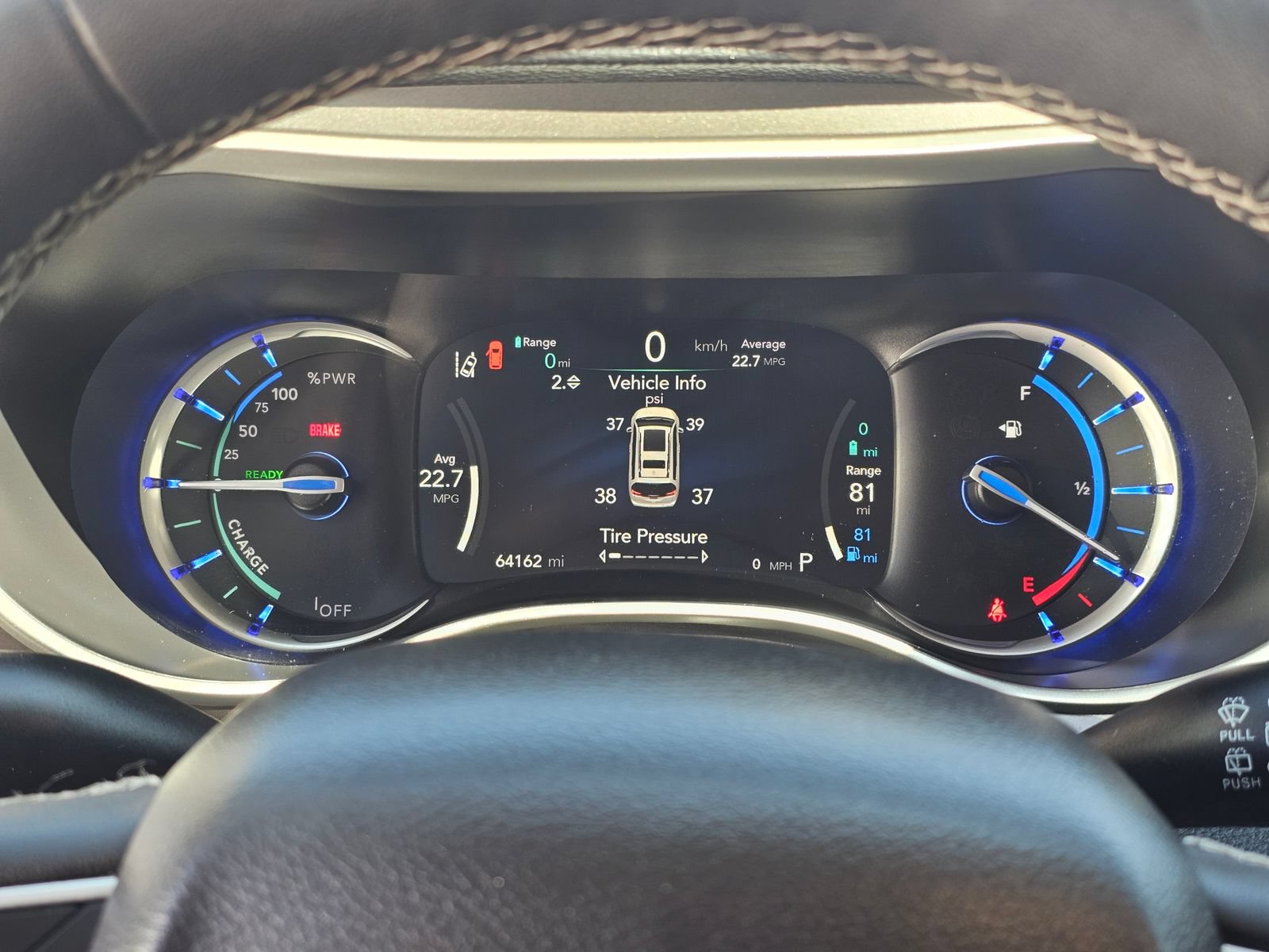 Used 2024 Chrysler Pacifica Limited FWD image 13