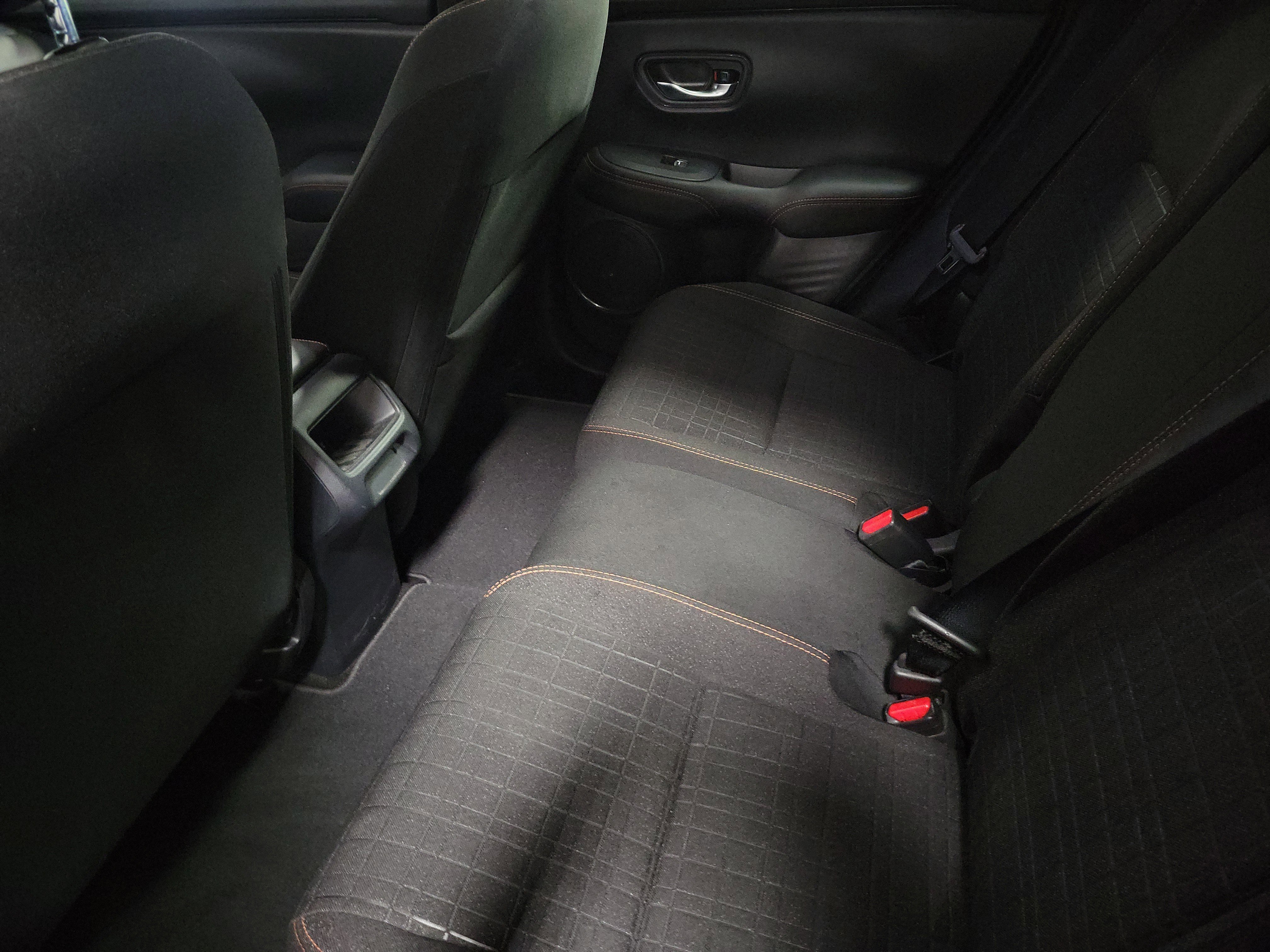 Used 2025 Honda HR-V Sport image 11