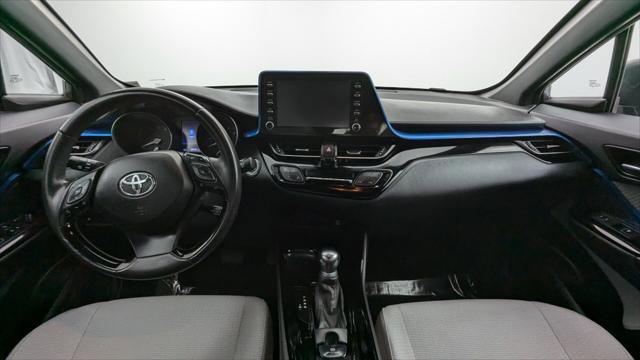 Used 2019 Toyota C-HR XLE image 26