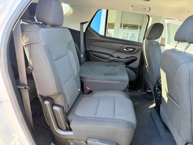 Used 2020 Chevrolet Traverse LT image 19