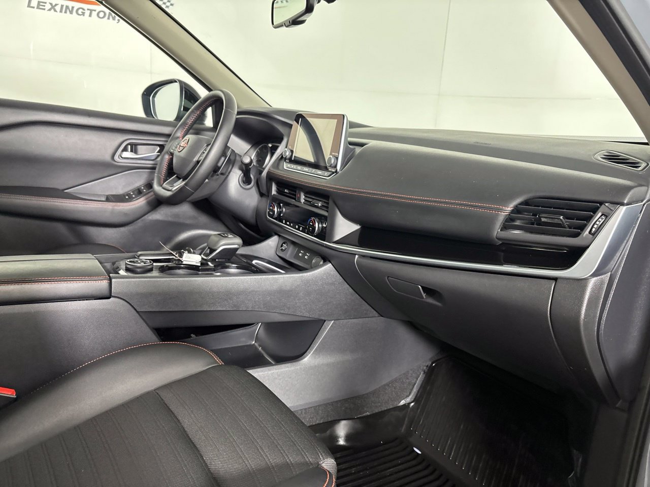Used 2026 Nissan Rogue SV w/ Rock Creek Premium Package AWD/4WD image 30