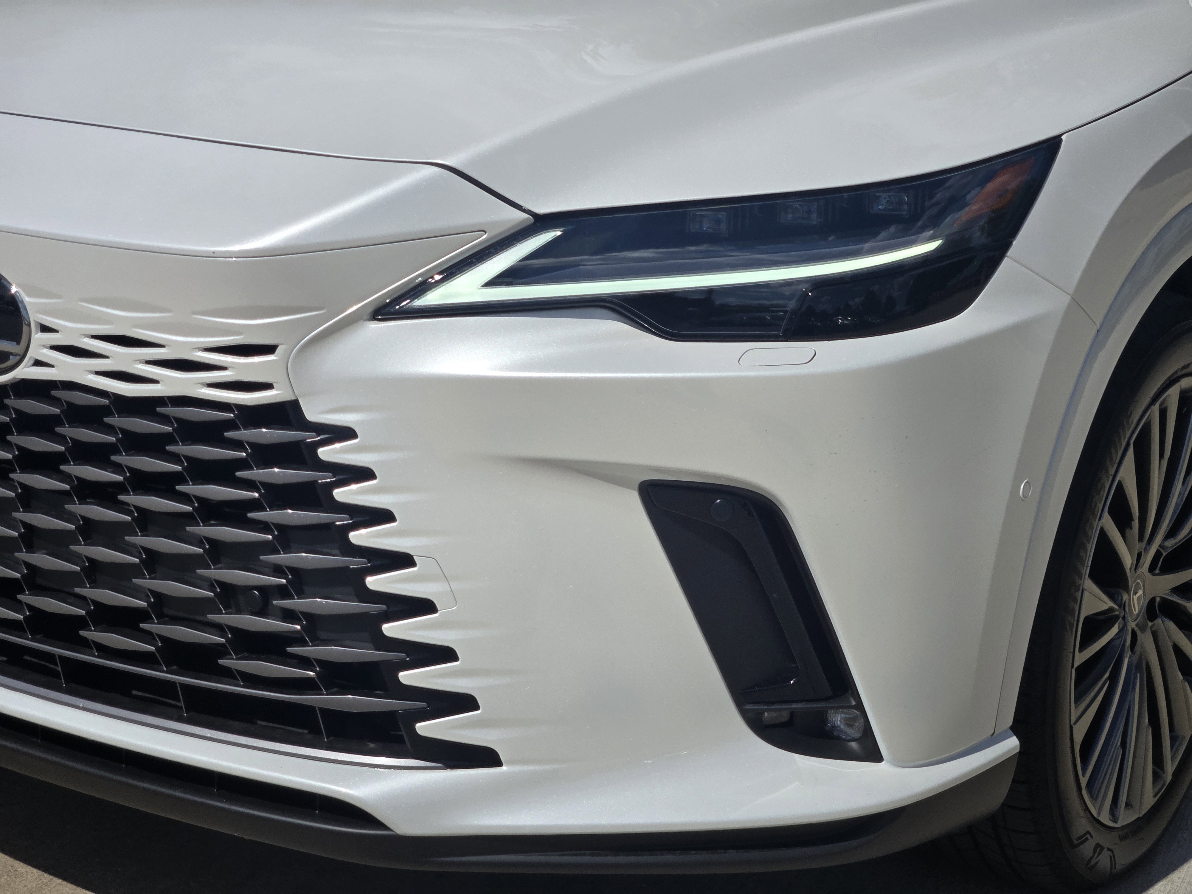 New 2025 Lexus RX 450h AWD w/ Luxury Package image 5