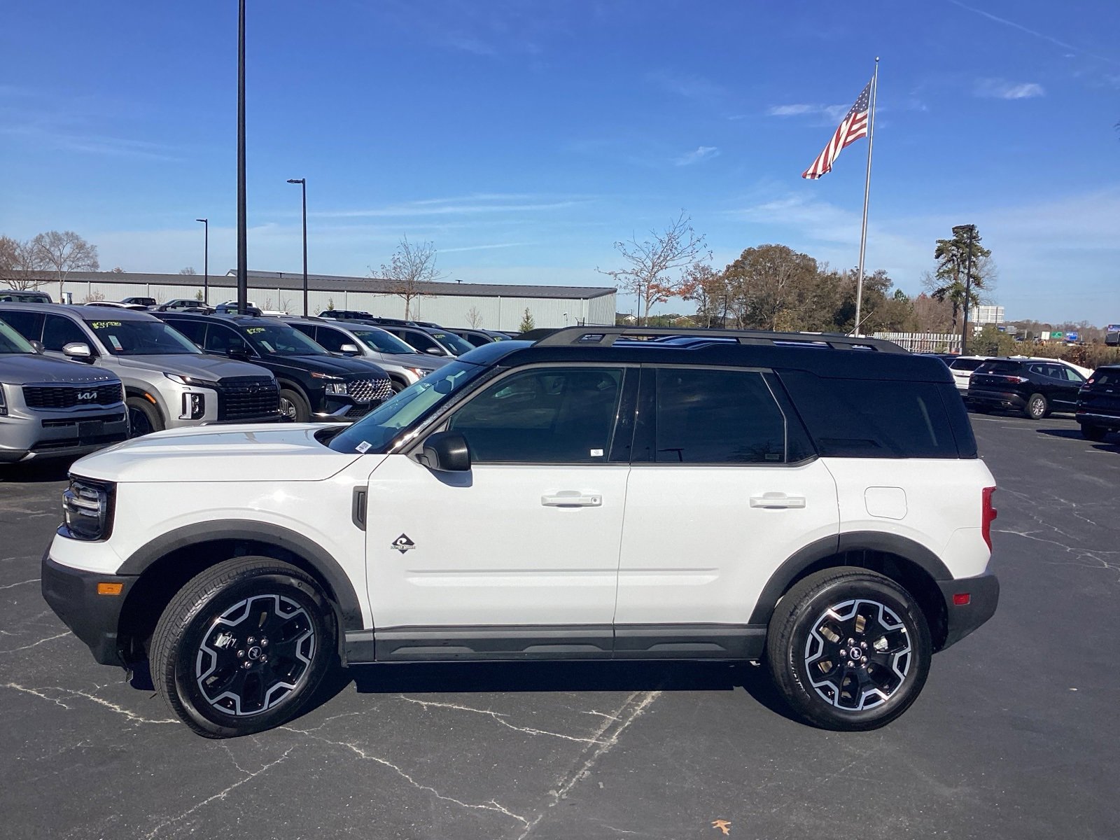 Used 2025 Ford Bronco Sport Outer Banks image 6