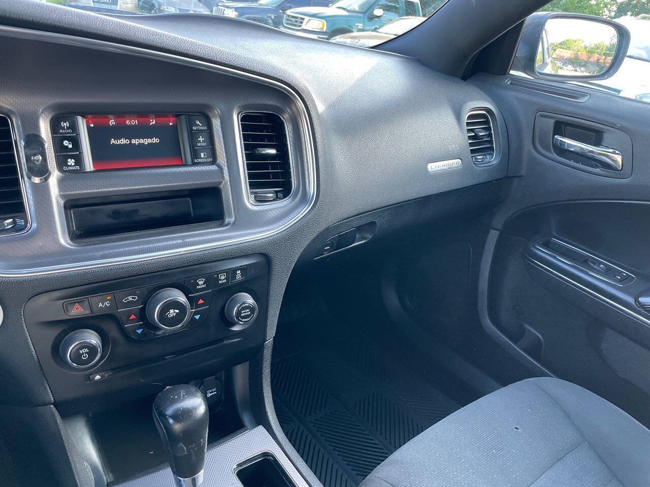 Used 2014 Dodge Charger SE w/ Sport Appearance Group RWD image 17