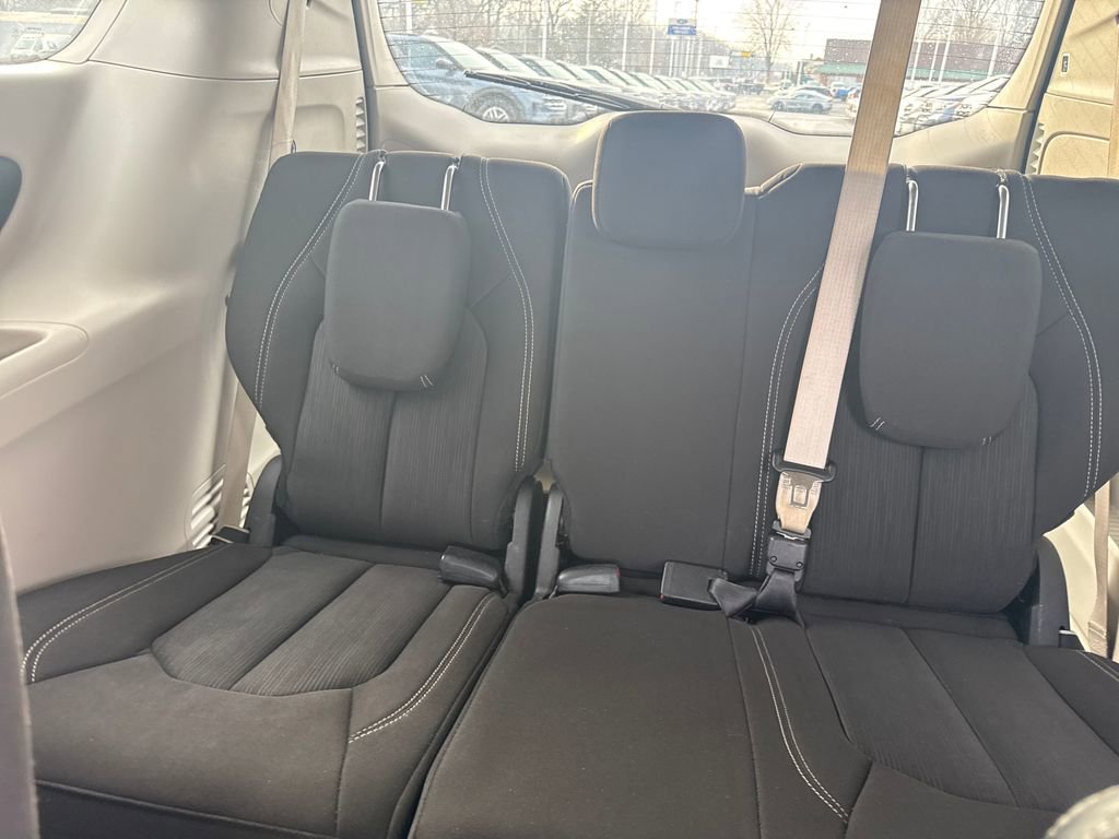 Used 2023 Chrysler Voyager LX FWD image 21