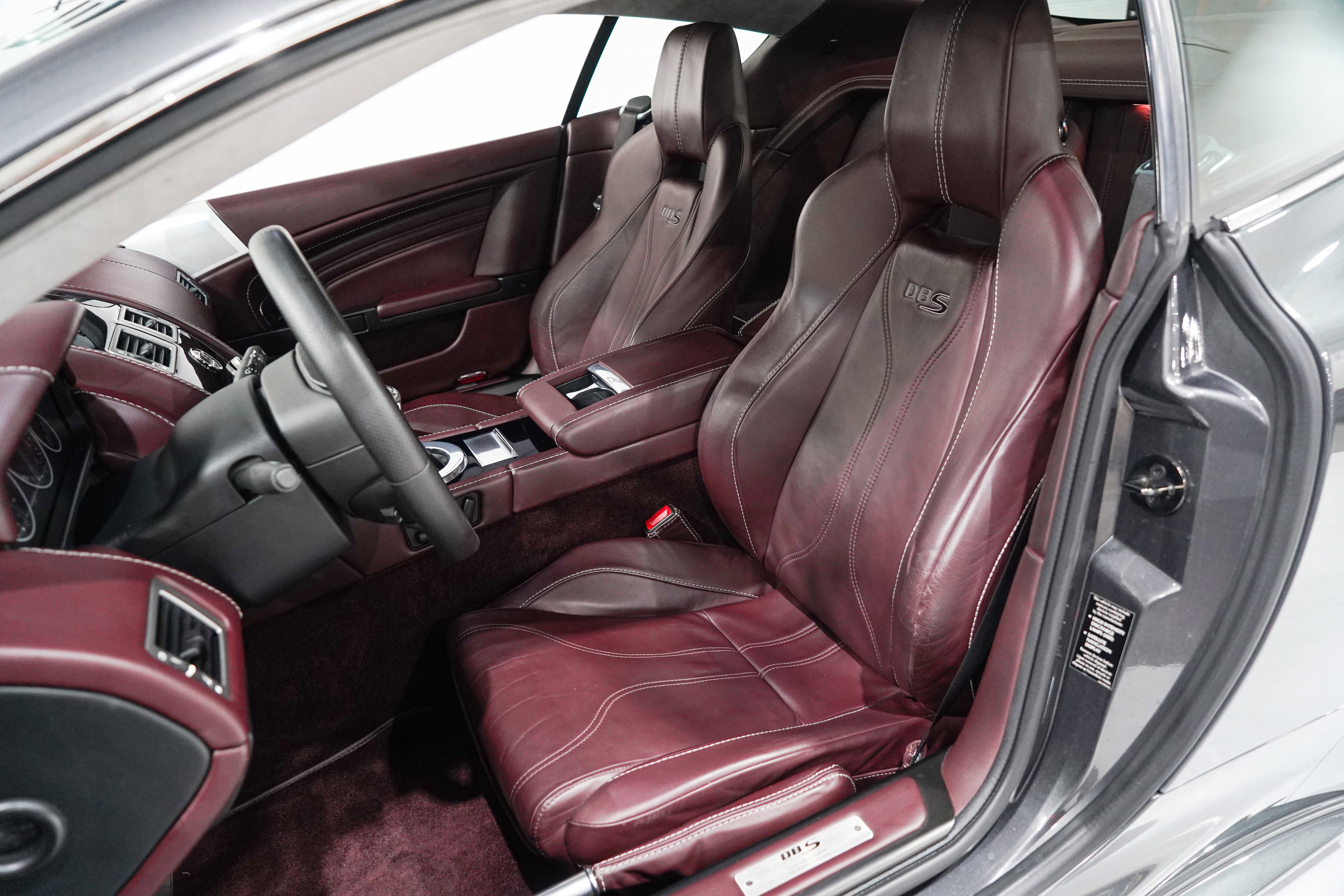 Used 2009 Aston Martin DBS Coupe RWD image 9
