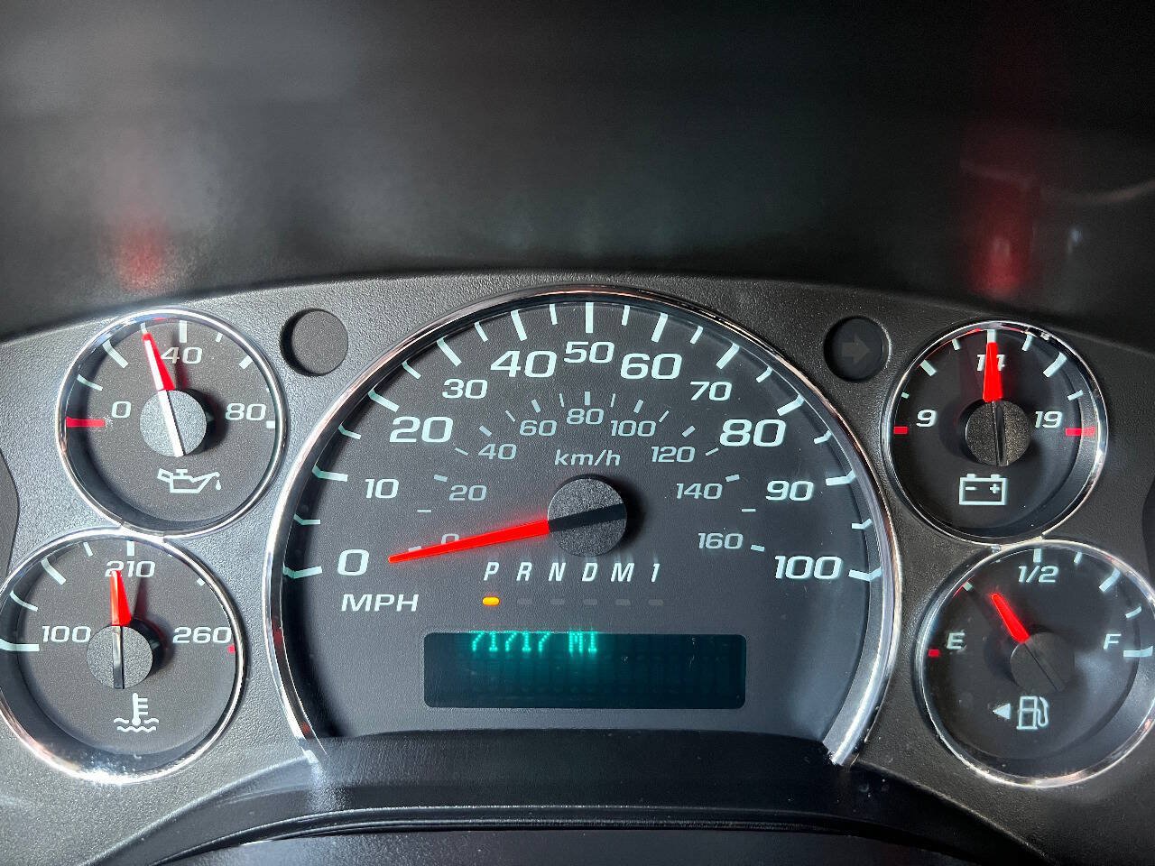 Used 2014 Chevrolet Express 2500 w/ Cold Climate Package RWD image 31