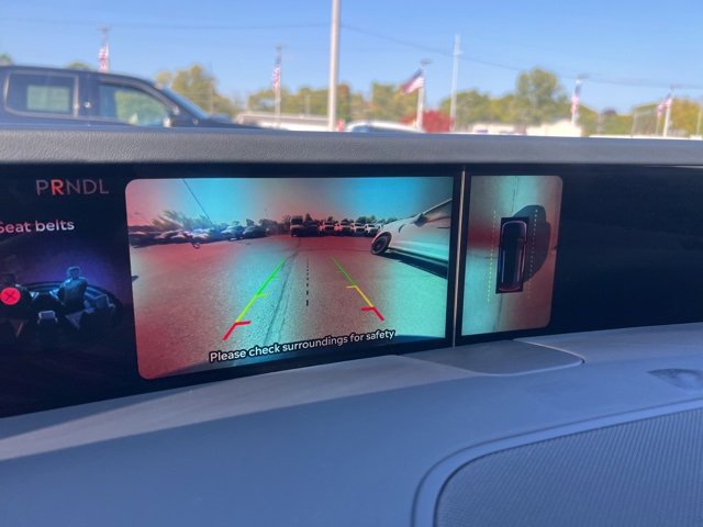 Used 2024 Lincoln Nautilus Premier image 12