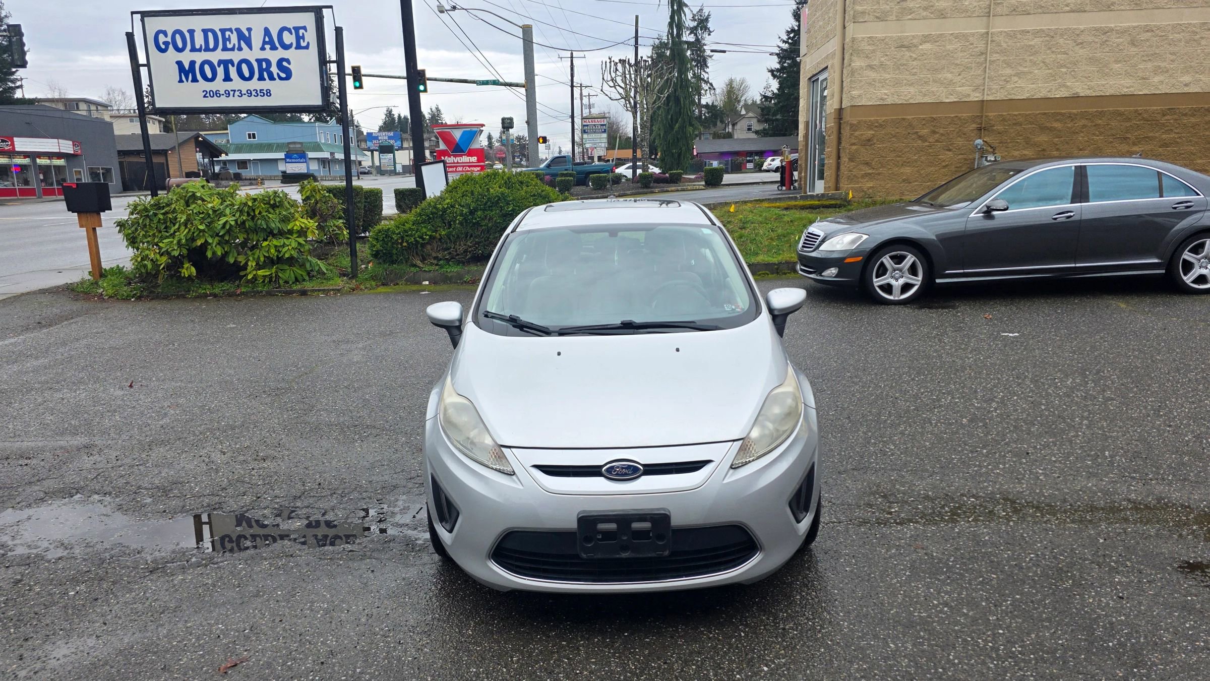 Used 2011 Ford Fiesta SE w/ 202A Rapid Spec Order Code FWD image 2