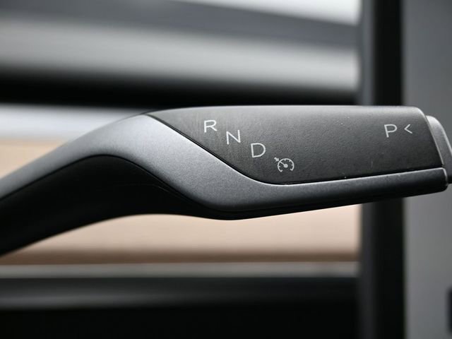 Used 2023 Tesla Model 3 Standard Range RWD image 21