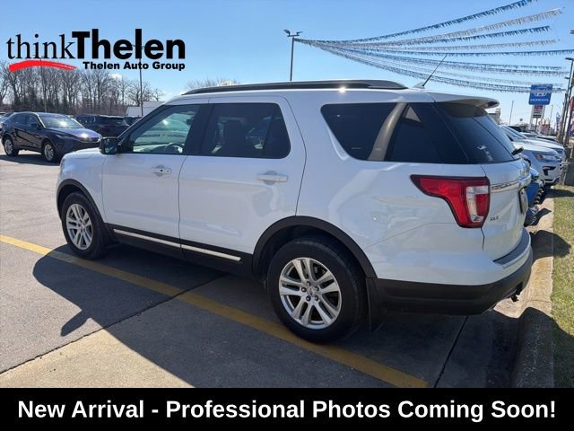 Used 2018 Ford Explorer XLT w/ Equipment Group 202A AWD/4WD image 3