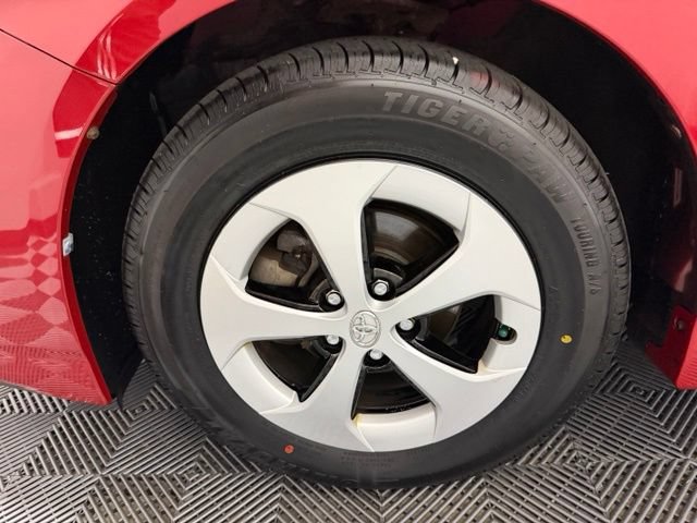 Used 2015 Toyota Prius Two FWD image 41