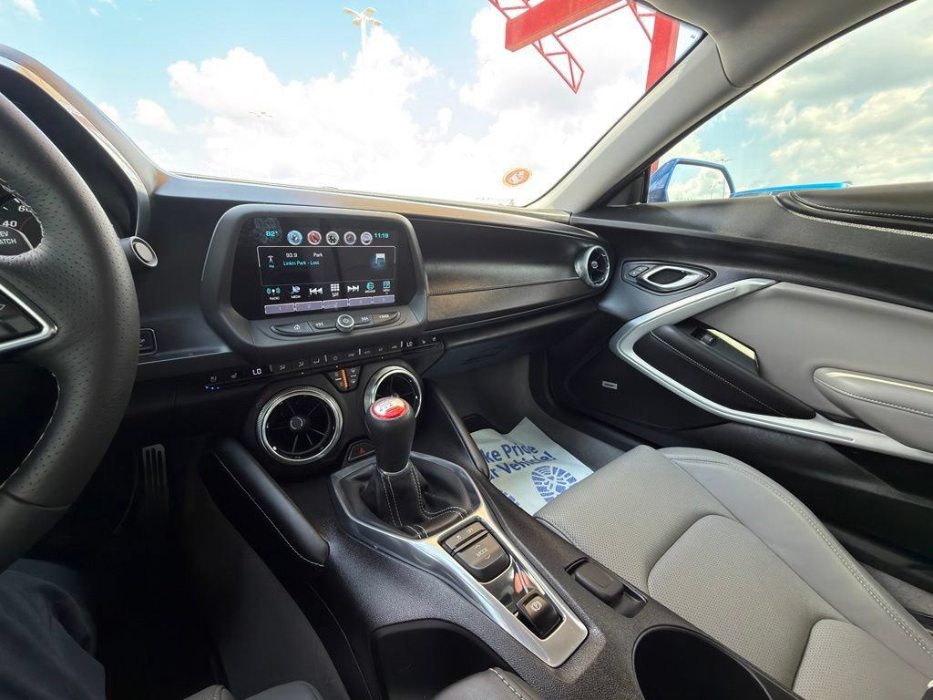Used 2018 Chevrolet Camaro SS w/ LPO, Ground Effects Package RWD image 35