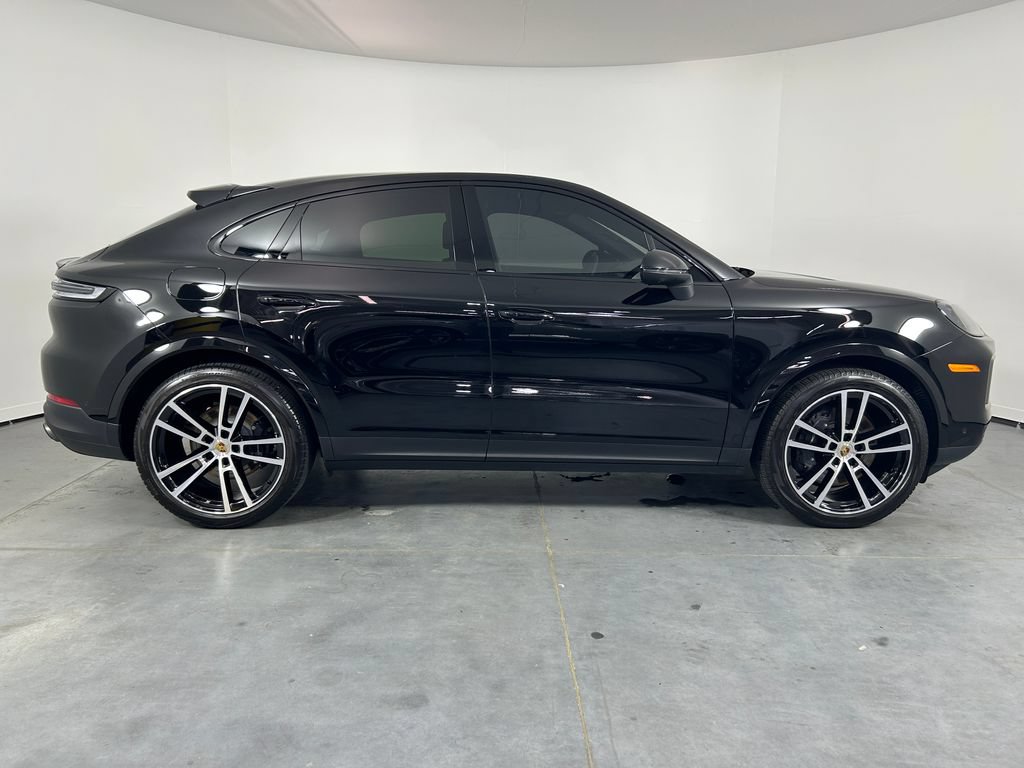 Used 2024 Porsche Cayenne Coupe AWD/4WD image 8