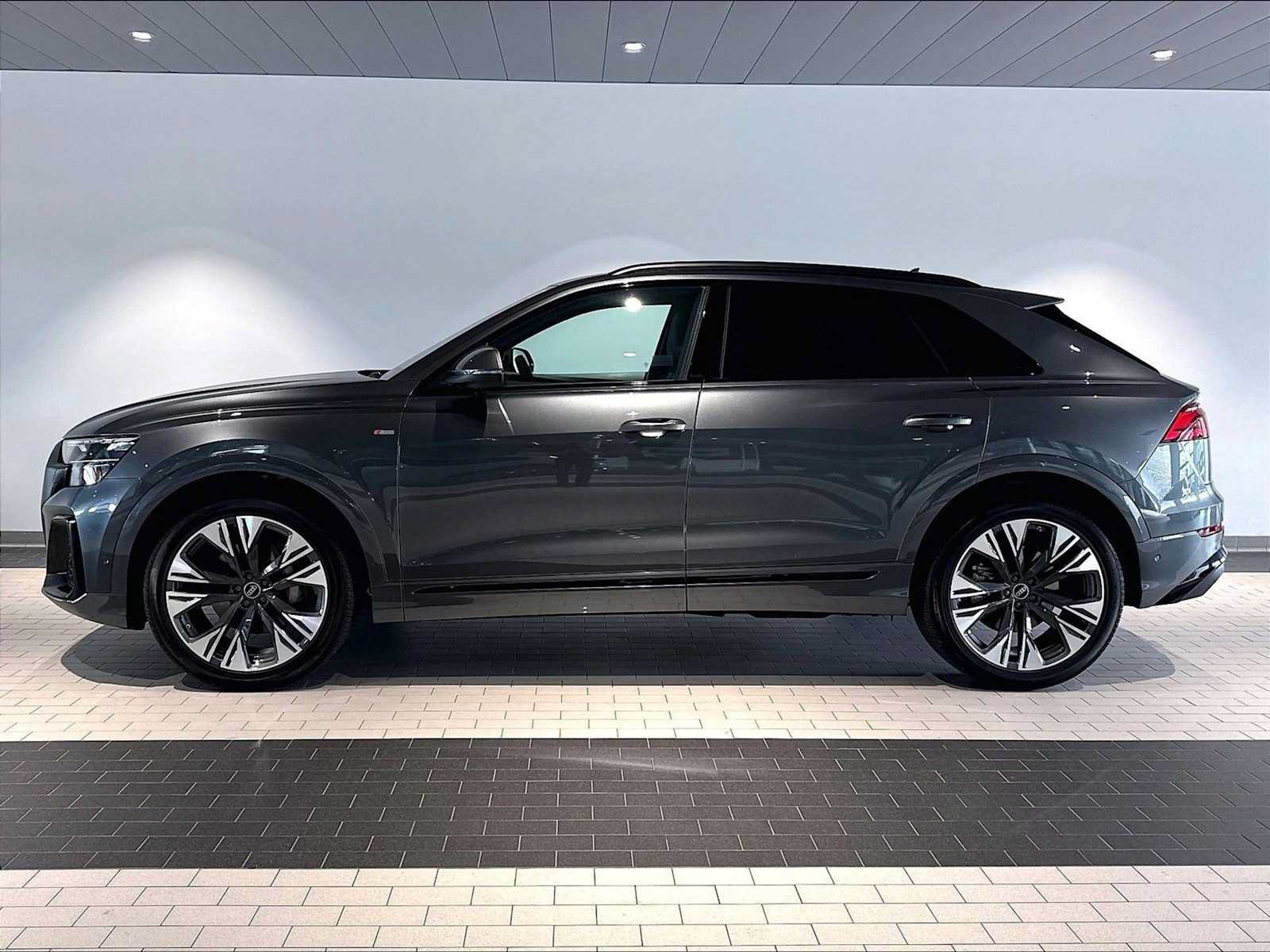 Used 2026 Audi Q8 Premium Plus AWD/4WD image 2