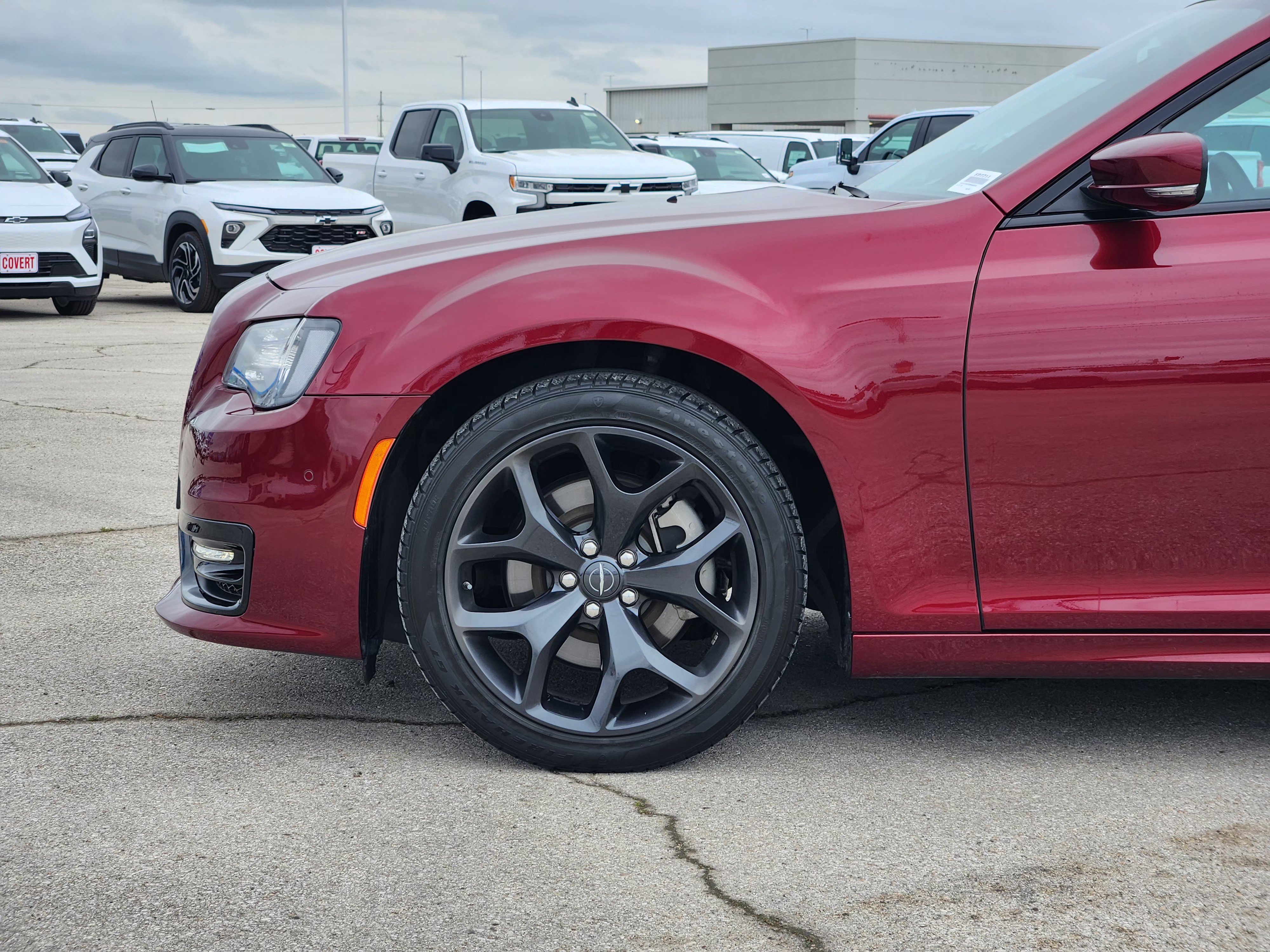 Used 2023 Chrysler 300 S w/ Comfort Group RWD image 9