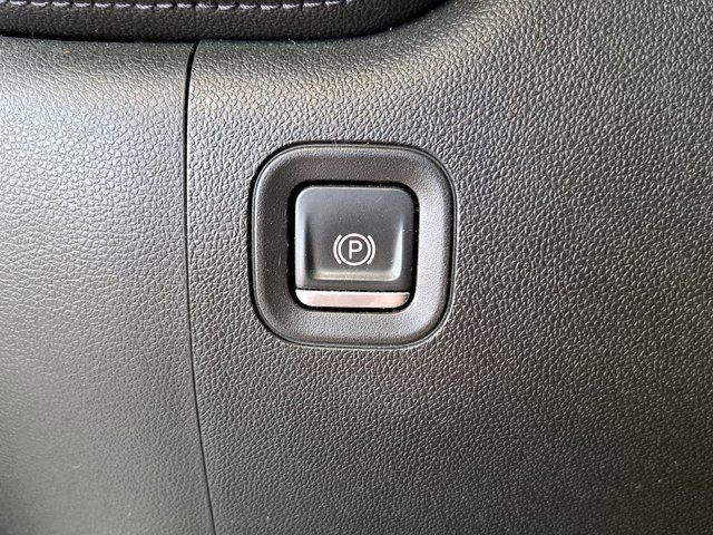 Used 2022 GMC Sierra 2500 SLT w/ SLT Preferred Package image 14