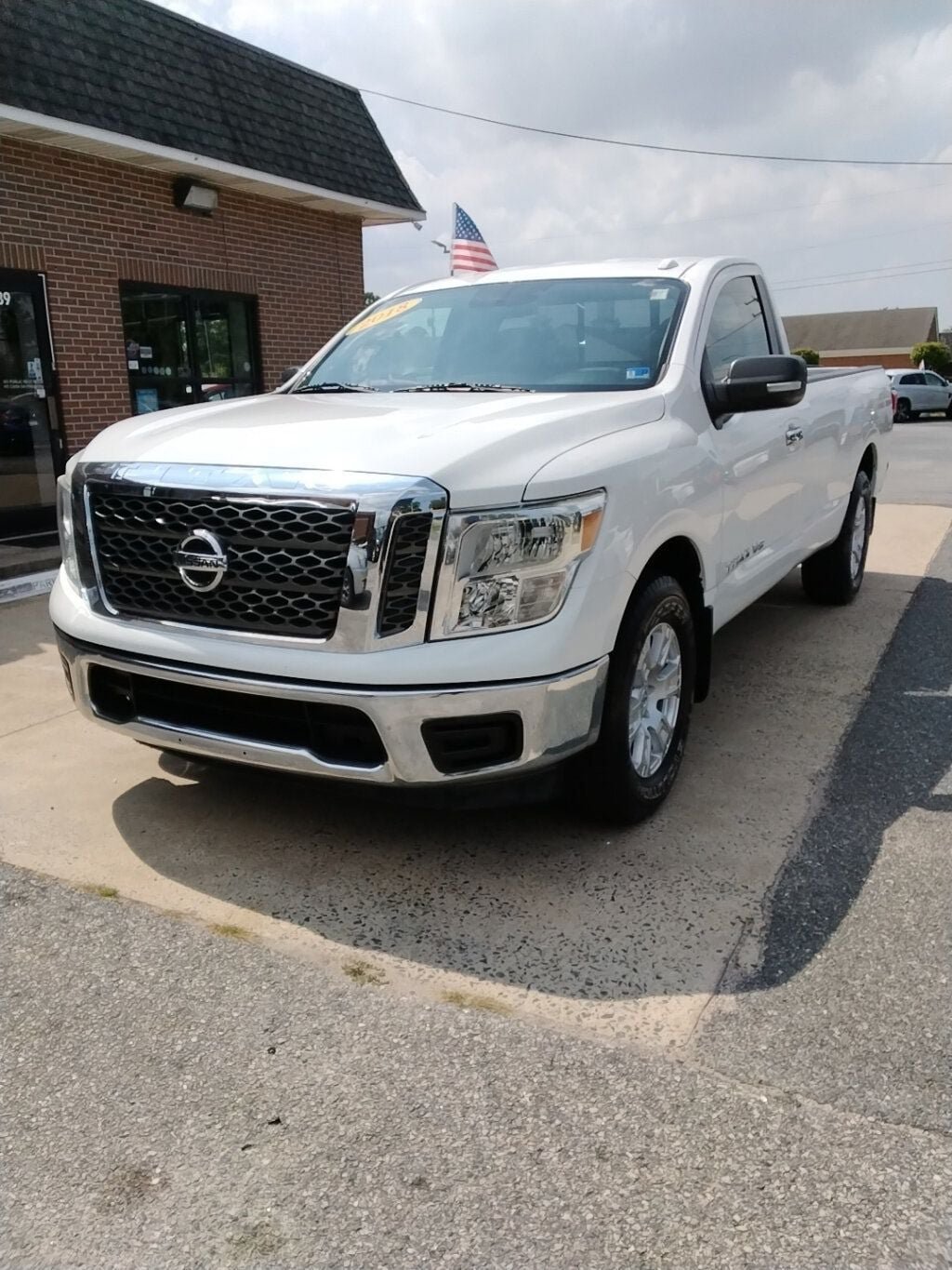 Used 2018 Nissan Titan SV RWD video 1