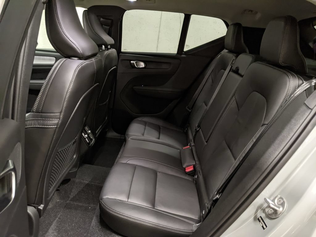 New 2026 Volvo XC40 B5 Core AWD/4WD image 23