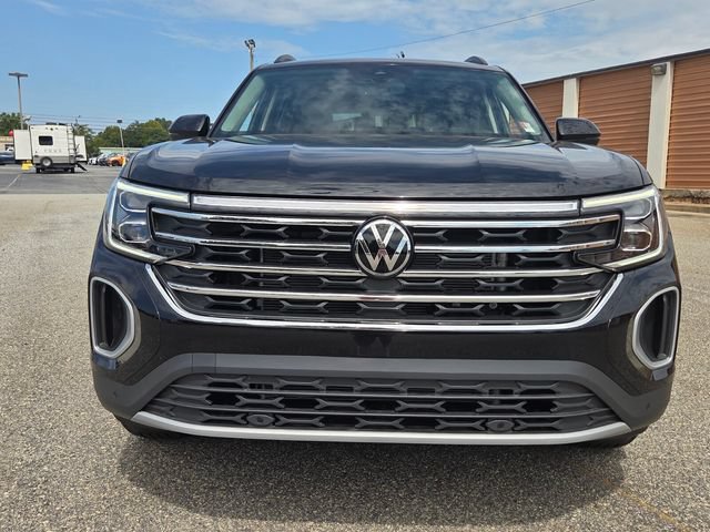 Certified 2026 Volkswagen Atlas SE FWD image 2