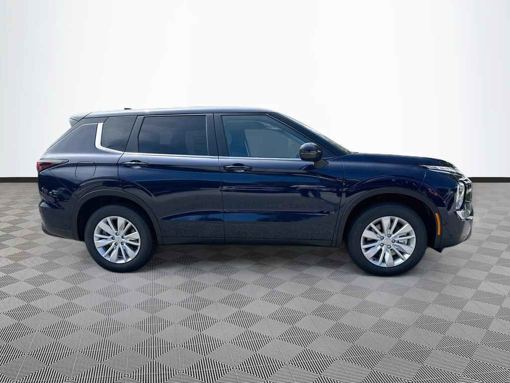 New 2026 Mitsubishi Outlander ES FWD image 4
