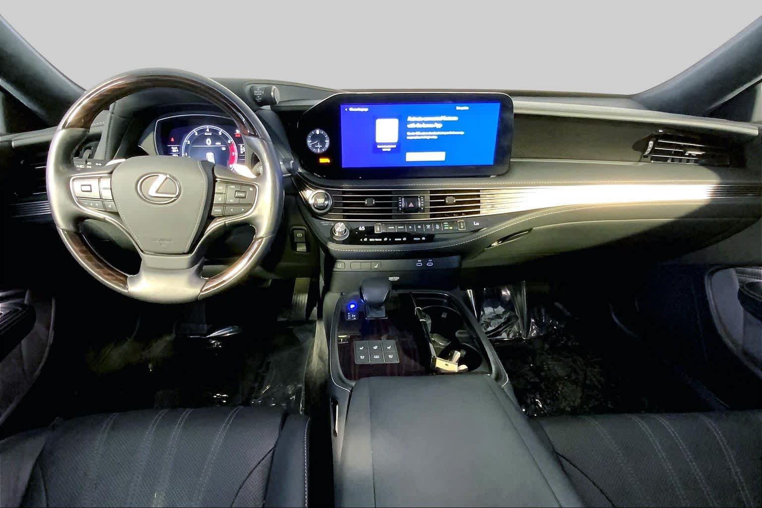 Certified 2023 Lexus LS 500 AWD w/ Interior Upgrade Package image 16