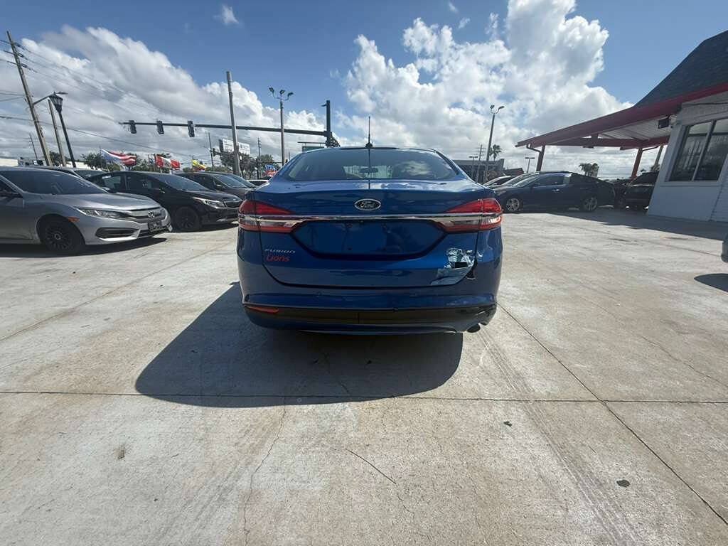 Used 2018 Ford Fusion SE w/ Fusion SE Technology Package FWD image 14