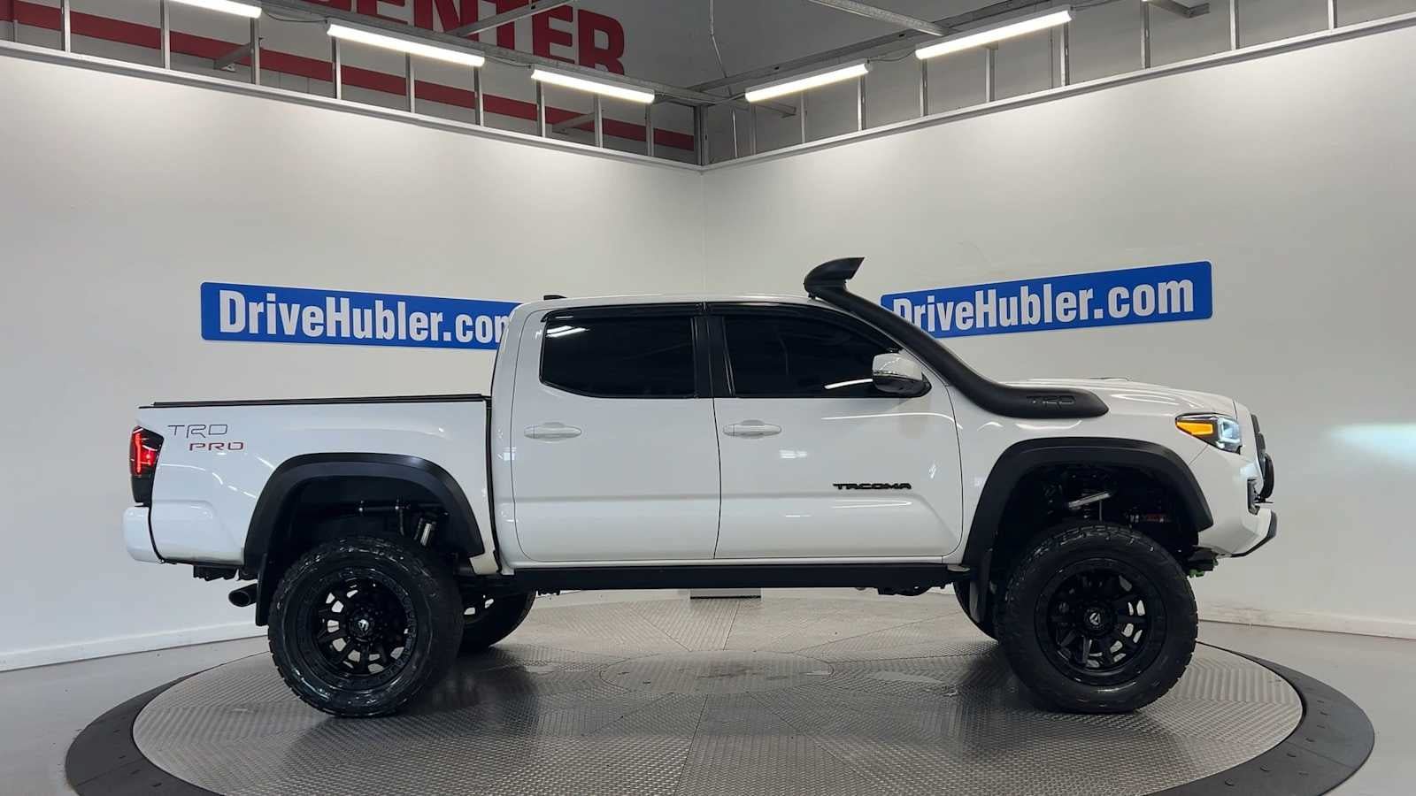 Used 2022 Toyota Tacoma TRD Pro AWD/4WD image 9