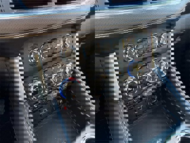 Used 2021 GMC Yukon SLT w/ SLT Premium Package image 33