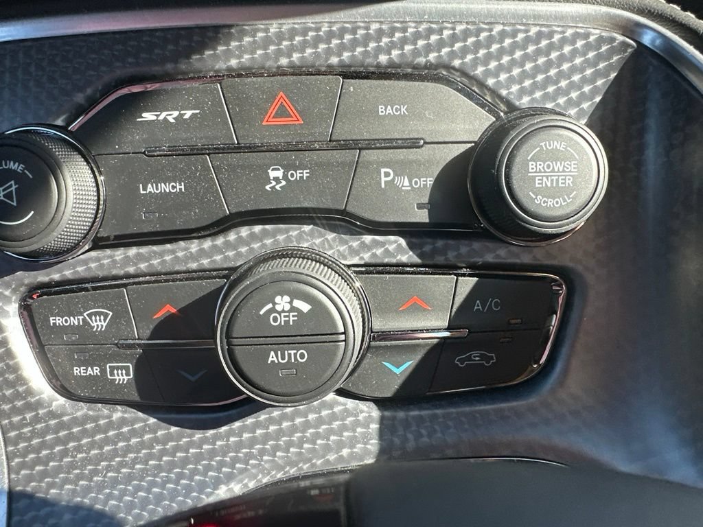 Used 2015 Dodge Challenger SRT Hellcat RWD image 21
