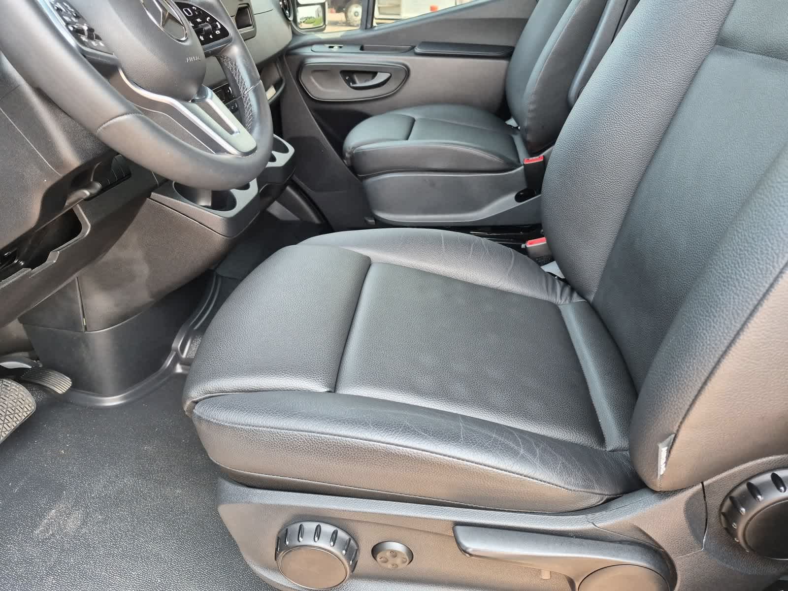 Used 2022 Mercedes-Benz Sprinter 3500 image 16