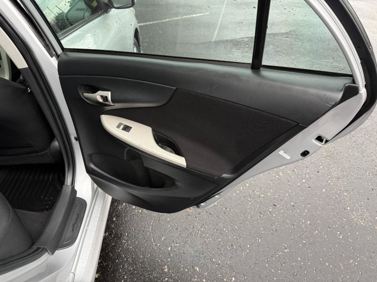 Used 2010 Toyota Corolla S FWD image 19
