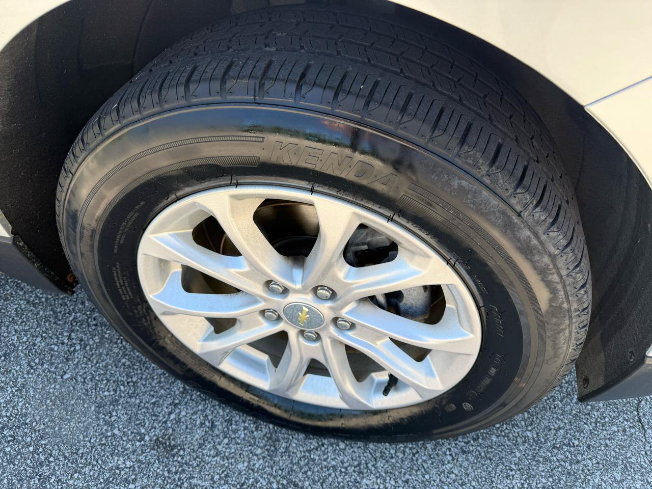Used 2019 Chevrolet Equinox LT AWD/4WD image 9