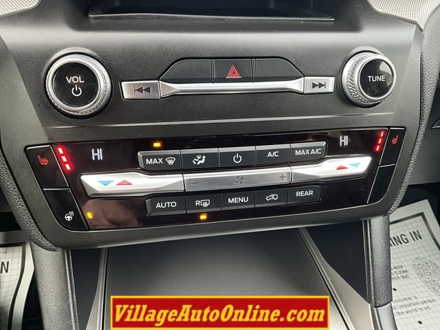 Used 2020 Ford Explorer XLT w/ Comfort Package AWD/4WD image 22