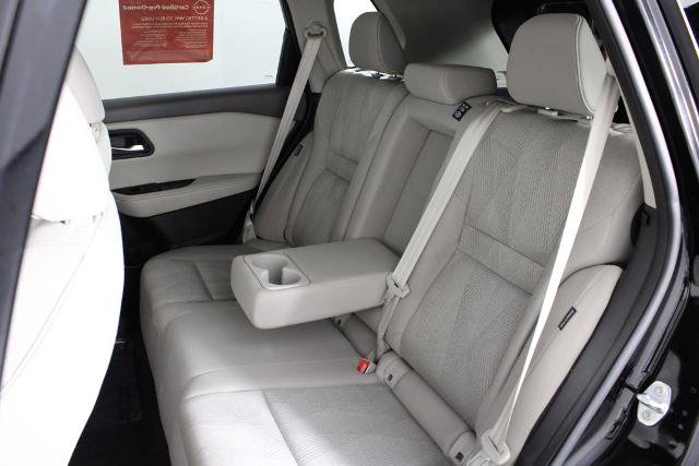 Certified 2025 Nissan Rogue SV image 21