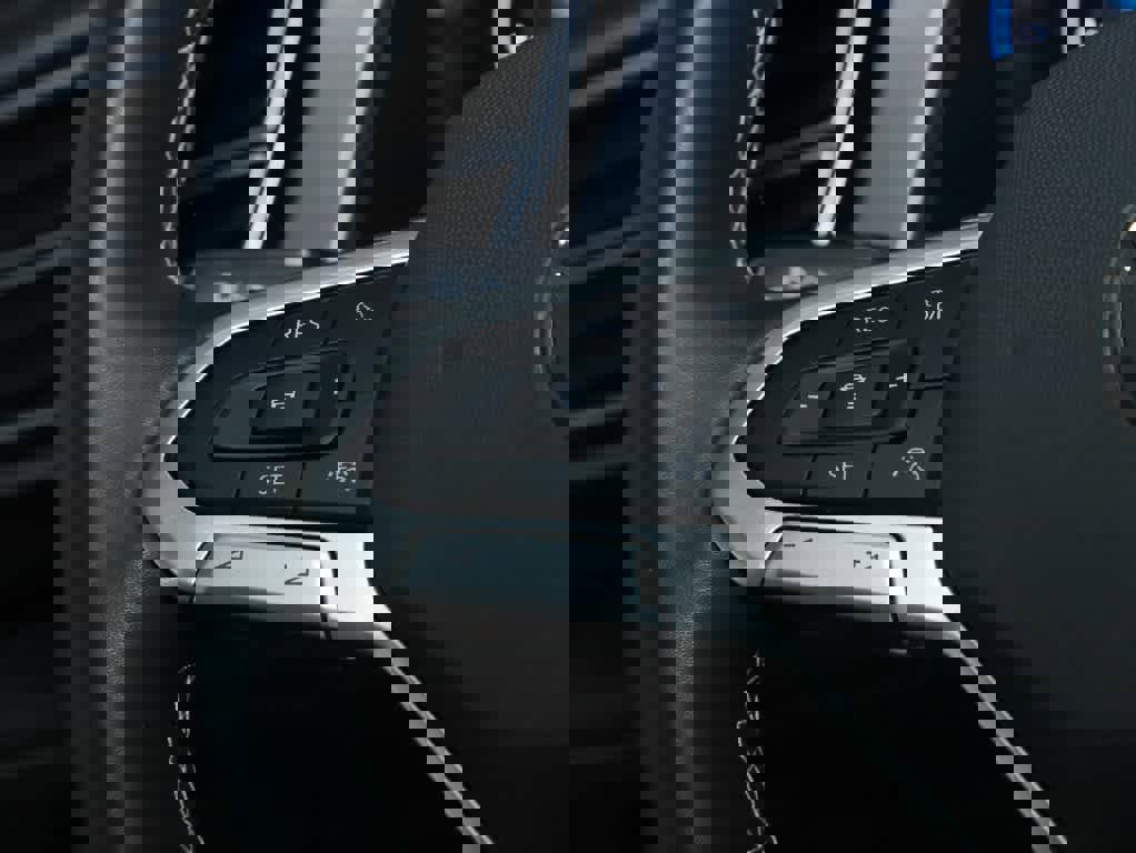 Used 2024 Volkswagen Atlas Cross Sport SE image 22