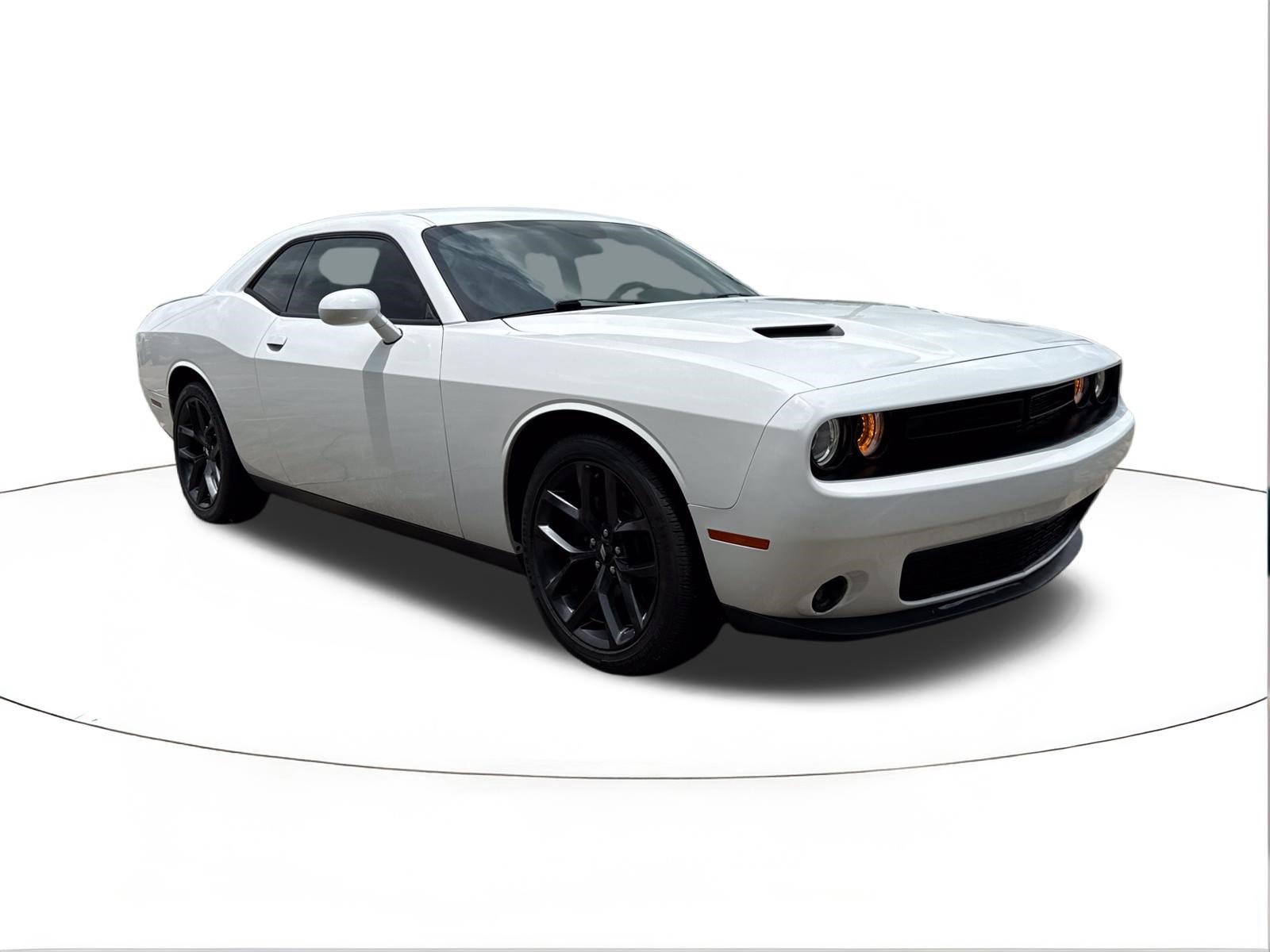 Used 2019 Dodge Challenger SXT w/ Plus Package RWD image 1