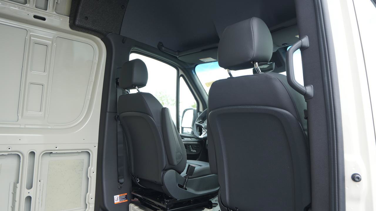 New 2026 Mercedes-Benz Sprinter 2500 image 11