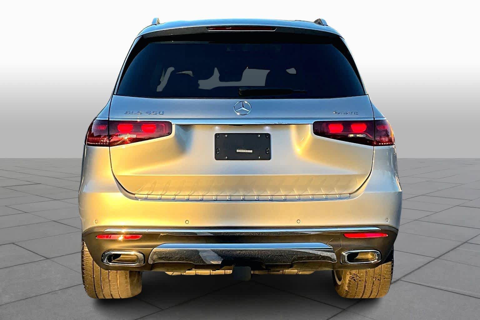 Used 2024 Mercedes-Benz GLS 450 4MATIC image 5