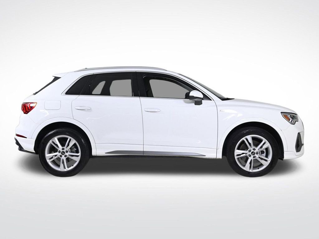 Certified 2023 Audi Q3 2.0T Premium w/ Convenience Package image 6