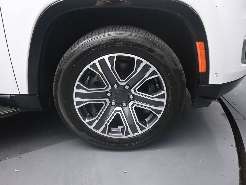 Used 2024 Jeep Wagoneer L Series II w/ Flexible Seating Group image 23