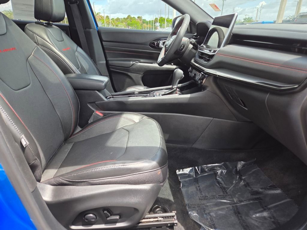 Used 2023 Jeep Compass Trailhawk w/ Trailhawk Elite Group AWD/4WD image 10