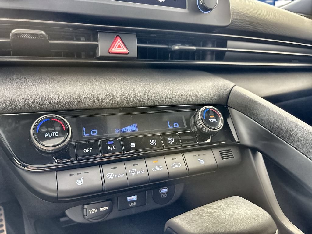 New 2026 Hyundai Elantra SEL Sport FWD image 17