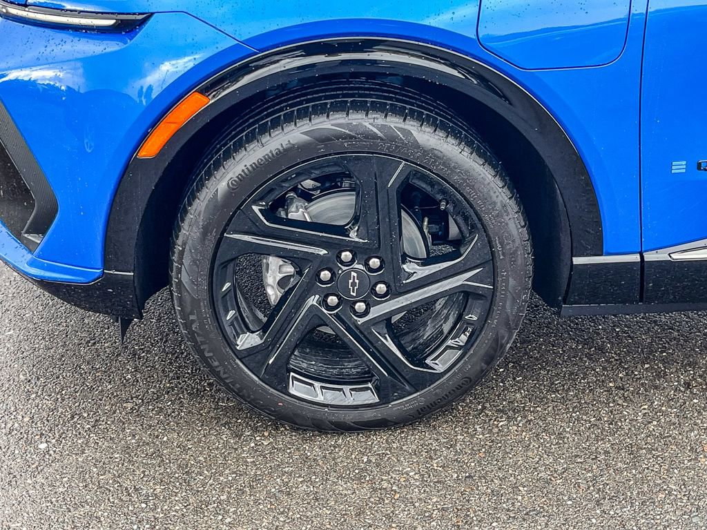 New 2026 Chevrolet Equinox EV RS image 9