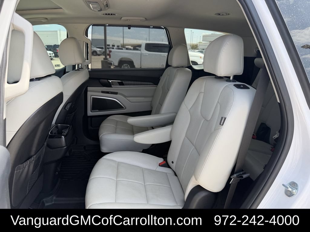Used 2023 Kia Telluride EX w/ EX Captain's Chair Package FWD image 33