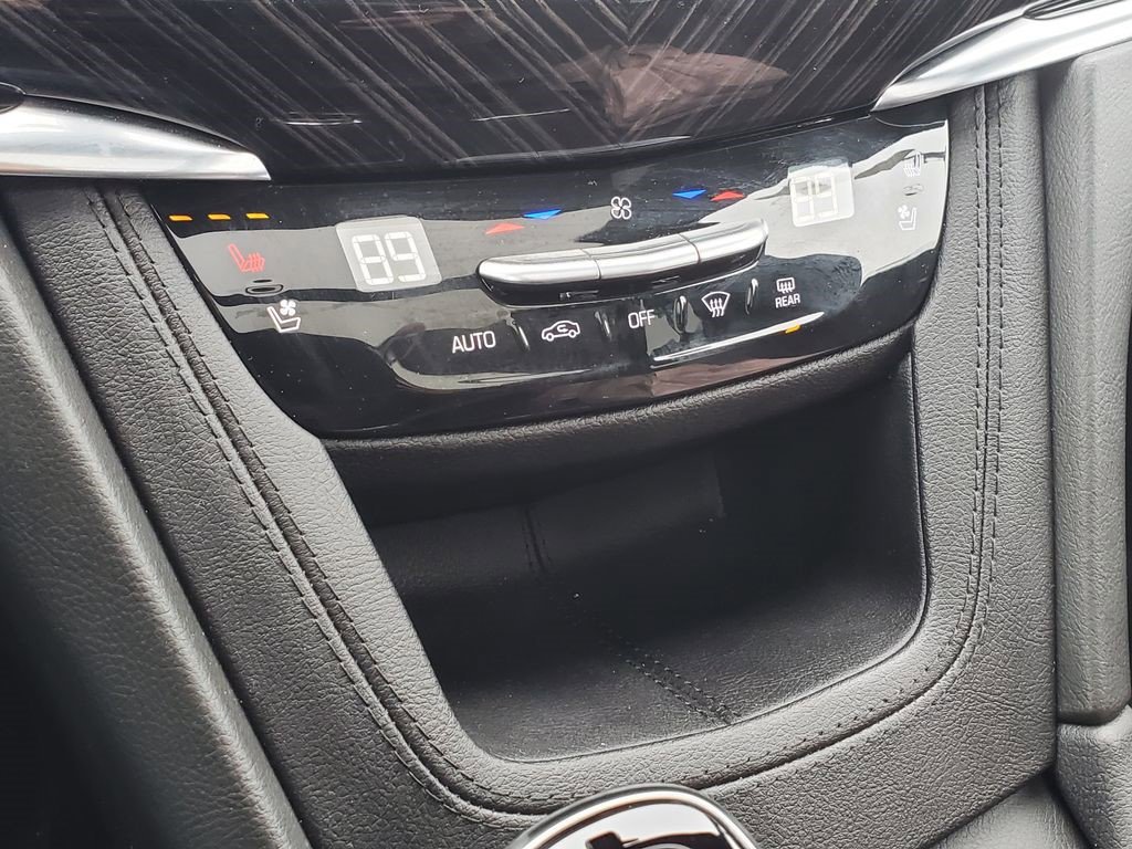 Certified 2024 Cadillac XT6 Premium Luxury w/ LPO, Floor Liner Package image 24
