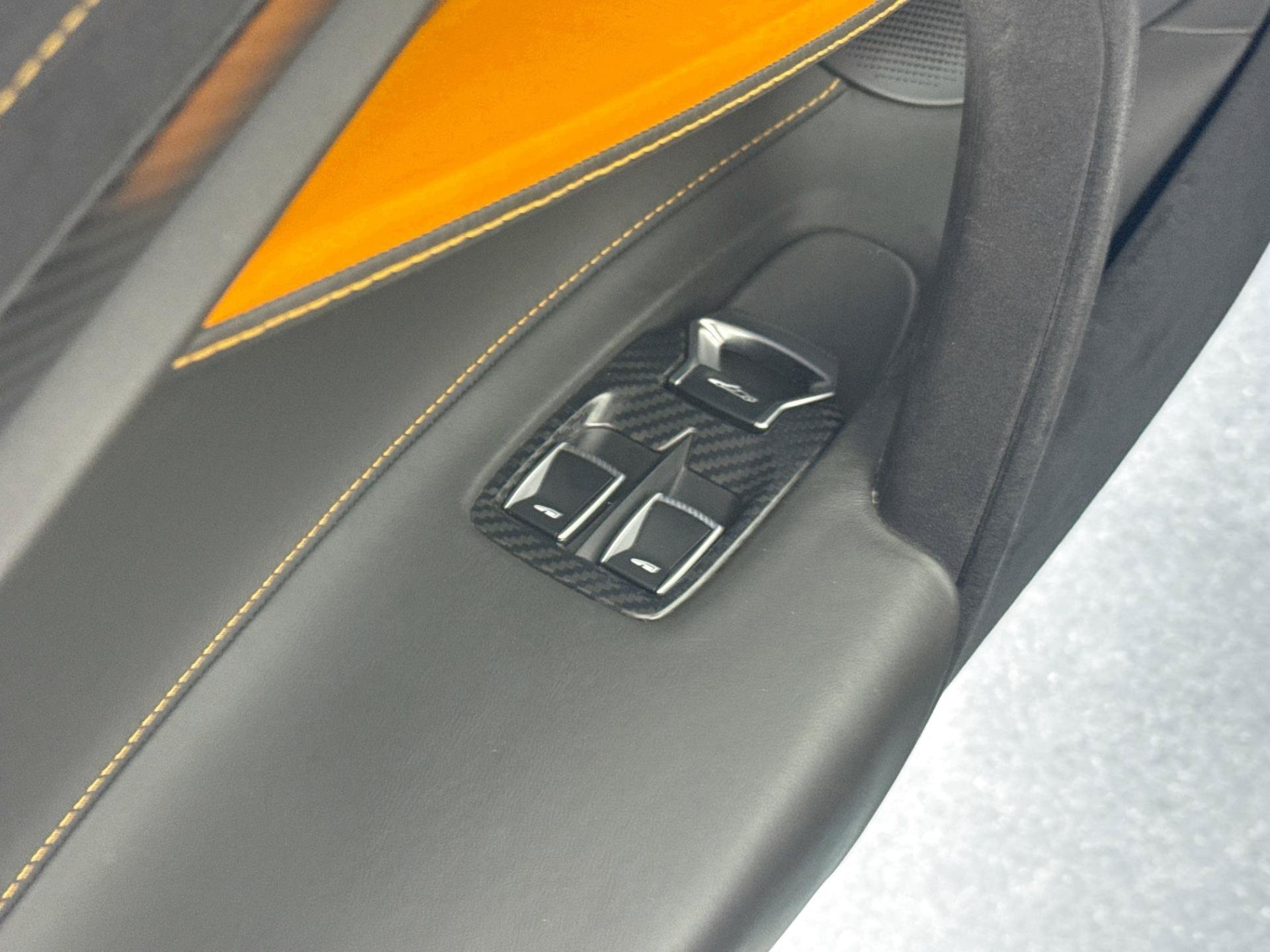 Used 2022 McLaren 720S Spider RWD image 19