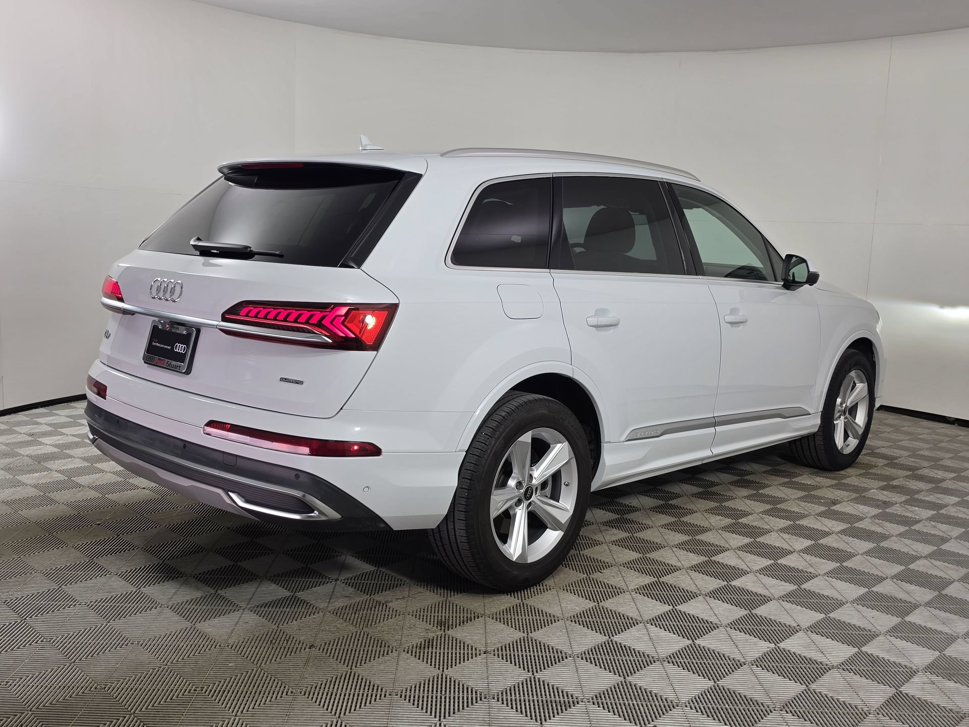 Certified 2023 Audi Q7 2.0T Premium Plus w/ Premium Plus Package AWD/4WD image 7